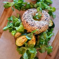 Vegan zucchini bagle 👍🌱 at Cały Gaweł Cantine Bar Cafe in Sopot