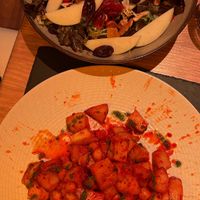 Meditaranian salad and potatoe/chickpie wok at Mirlo La Caleta in Tenerife