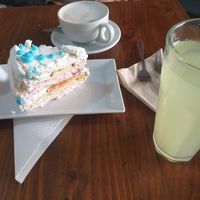 Pastel de mil hojas, 10/10 🤤 #Veganuary at Alfajoreria Vegana in Santiago