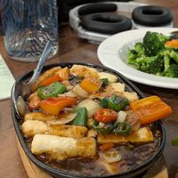 TOFU WITH BLACK BEAN SAUCE 鐵板豉椒香豆腐 at Vegan Planet in North West London