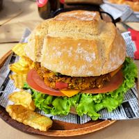 Hamburguesa vegana at Taberna El Camperu in Arriondas