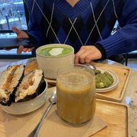 Onigirazu and salted caramel and hojicha latte (friend’s food was not vegan)  at Moya Matcha in Warsaw