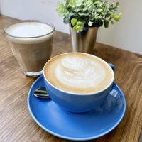 Cafe con leche avena   at Cult Café in Valencia