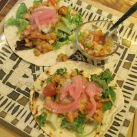 Los tacos mi plato fav de los que probé 10/10 están riquísimos at A Corre Vexeta in Santiago De Compostela