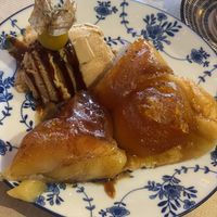 Tarta Tatin💗 at A Corre Vexeta in Santiago De Compostela
