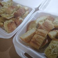 Cheesy garlic bread at Tony's Pizza in Flagler Beach