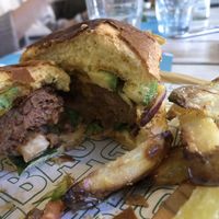Beyond burger (“pea protein burger” on the menu)  at Mareando la Huerta in Alicante