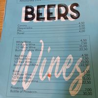 Beer and wine menu at Pura Vida Vegan Tacos in Antwerpen