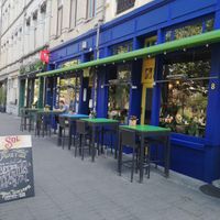 Outside at Pura Vida Vegan Tacos in Antwerpen