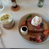 French toast and pistachio latte at Planet Terra in Dubai