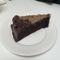 Bolo de chocolate   at Loving Hut - Sunset District in San Francisco