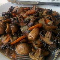 Sauteed mushrooms, onions, carrots at Loving Hut - Sunset District in San Francisco