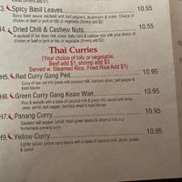 We ordered red curry gang ped with tofu 
& green curry gang keaw wan with tofu 
Delicious 😋 🌱👍 at Peking & Tokyo in Woodstock