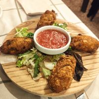 Croquetas de aguacate at Melitón Jardin in Altea