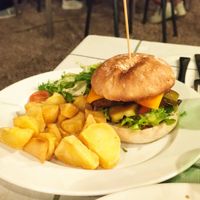 Hamburguesa beyond at Melitón Jardin in Altea