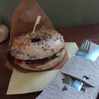 Vegan 🥯 at Můj Bagel in Prague