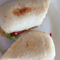 El cafe/restaurante vende carne pero tiene opciones vegetarianas. El lugar es tradicional isleño. at Saona in Bayahibe