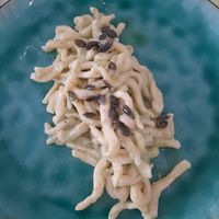 amazing greenish pasta at Magn'etico Osteria Bio & Veg in Borgo San Lorenzo