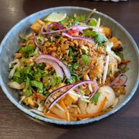 Reisbandnudeln with tofu at FLOA in Ulm