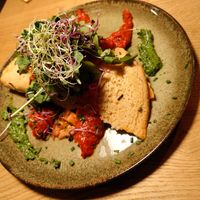 Linsen-Wrap mit gezupften Pilzen, Rucola und Sprossen at Ox&Ehrlich in Lermoos