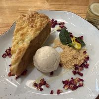 Apple pie with vegan ice creamm  at Pierwszy Stopien in Krakow
