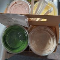 Jai pris quelques variétés de smoothies et ils étaient très bons at Spirulina in Montreal