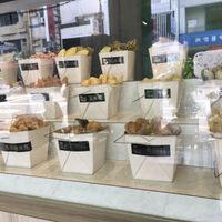 Display of different offerings  at Gugu Shushu - 菇菇薯薯全素炸物店  in Tainan