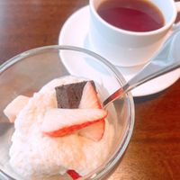 ココナッツシャーベット🥥にヴィーガンチョコテリーヌといちごがトッピングされていました！ココナッツ大好きなのでハマりそう at Kappo Sora in Osaka