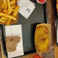 Vegane Currywurst - 8,90 € - Stufe 2 Schärfegrad at My Currywurst in Stuttgart