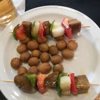 Kebab and olives at El Jergon in Granada