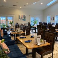 Dining room at Sand Pebbles in Aurora