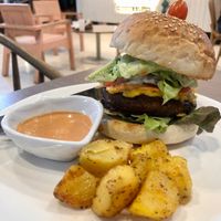 Vegan “beyond” burger and fried potatoes   at ANNIE Sweetery & Eatery in Koh Samui