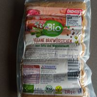 Wurst a base di tofu e frumento at DM Drogerie Markt in Peschiera Del Garda