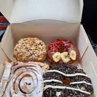 Busy Bee, Milk Chocolate, Zebra and Cinnamon Roll at Jones Donuts in Stuttgart