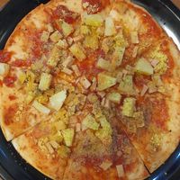 Hawaiian (replace dairy cheese with nutritional yeast) at Blooming Sprouts 旺盛素食 in Central Singapore