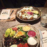 Wild Mediterranean y Avocado Supergreen at Honest Greens - Corte Inglés in Madrid