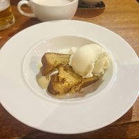 Butterscotch cake and ice creamm #Veganuary at The Globe in Glossop