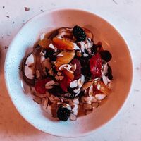 Blackberry-Almond Pancakes at Oats Day Long in Antwerpen