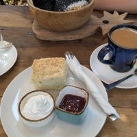 Vegan afternoon tea & charcoal smoothie bowl at The Mill in Palolem