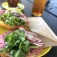 Vegan Bagel mit Eistee und Cold Brew   at Koun Coffee in Vienna