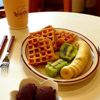 Chickpea waffles with choco ice cream at Laze Oven 레이즈오븐 in Ansan