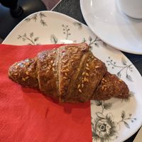 Croissant at The Brothers Cafè in Como