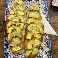 Tostada entera vegana with avocado  at Elvira 81 in Granada