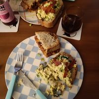 Jackfruit sandwich and tofu scramble at Ushi's Coffee Corner in Glasgow
