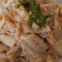 Mac'n'cheese with a few pesto :( at Ushi's Coffee Corner in Glasgow