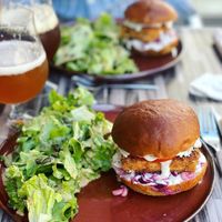 Burger pain maison  at L'Amandier  in Selestat