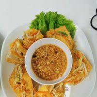 Tofu and veggies with sweet-sour dip at Korn Restaurant in Koh Samet