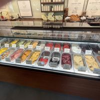 20+ vegan flavours  at Crema in Milan