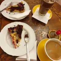Half-Half: Chocolate-apple cake, Tarte, chcolate ice cream cafe and americano at Jasmino in Berlin