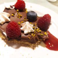 Crostata al cioccolato, con frutti di bosco, piatto fuori menù at Polisena L'Altro Agriturismo in Pontida